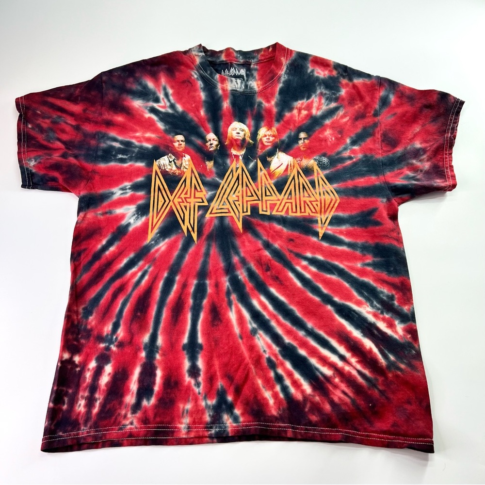 Def Leppard Tie Dye Graphic Short Sleeve T-Shirt Red M/L Unisex